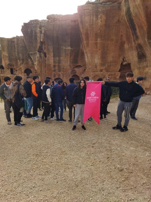 Lisesi öğrencilerimiz ile Mardin'in kültürel ve tarihi yerlerini gezdik.