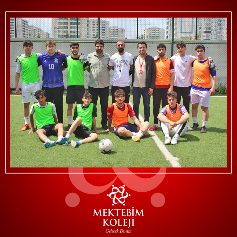 Mektebim Koleji Fen & Anadolu lisesi sınıflar arası futbol turnuvası başladı. 