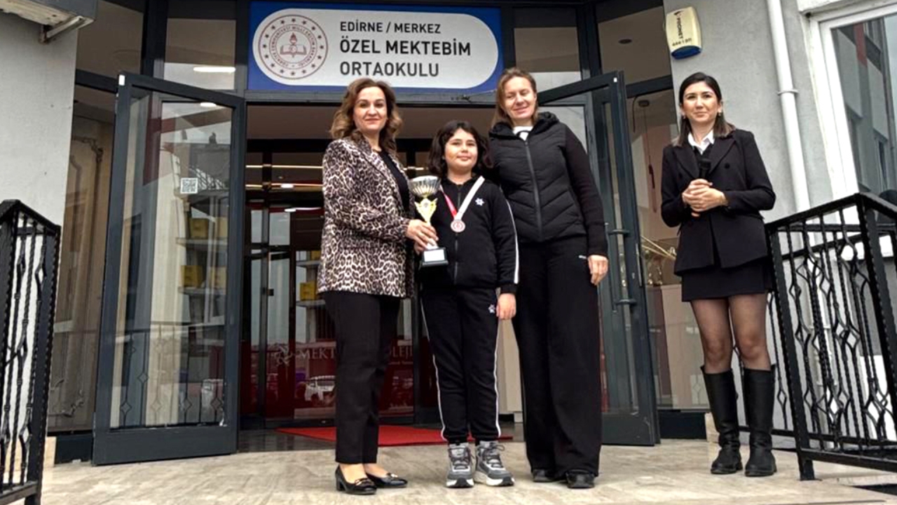 Zümra Kocabaş’tan Satrançta Üçüncülük Başarısı!