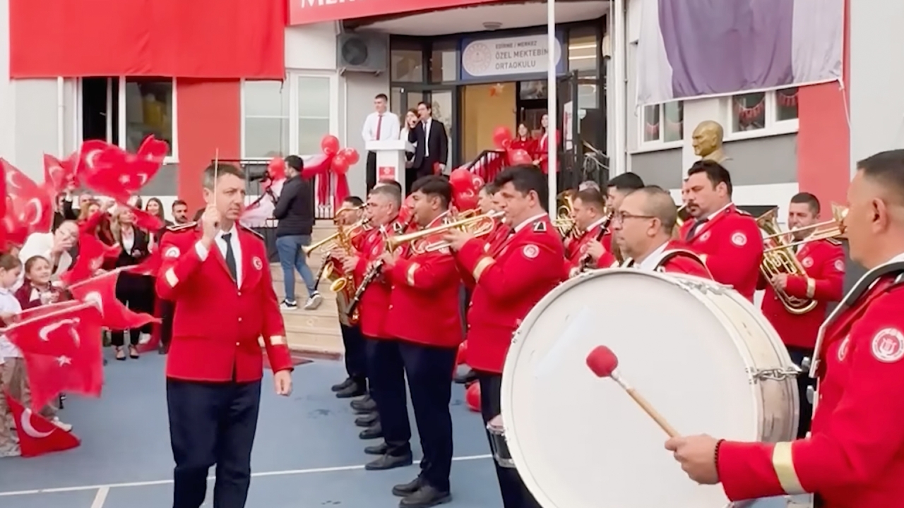 Cumhuriyetimizin 102. Yılı Mektebim Koleji Edirne Kampüsü’nde Coşkuyla Kutlandı