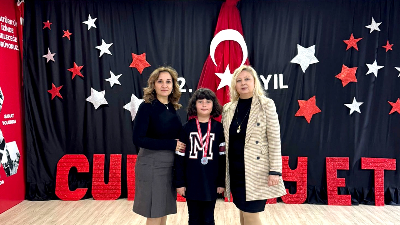 Zümra Kocabaş, Edirne 29 Ekim Cumhuriyet Bayramı Satranç Turnuvası’nda İl İkincisi Oldu!